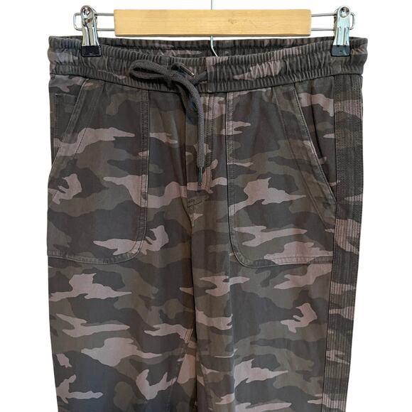 Athleta Farallon Camo Jogger Pants Olive Green Size 2 - Picture 4 of 8